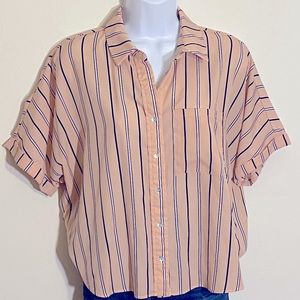 FOREVER 21 - Collared Crop Top